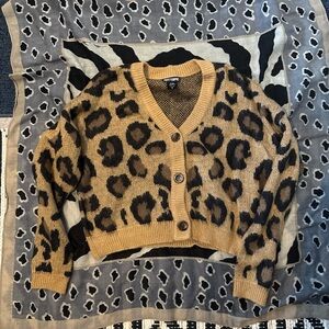 Hot Topic Leopard Print Cardigan in Tan and Black